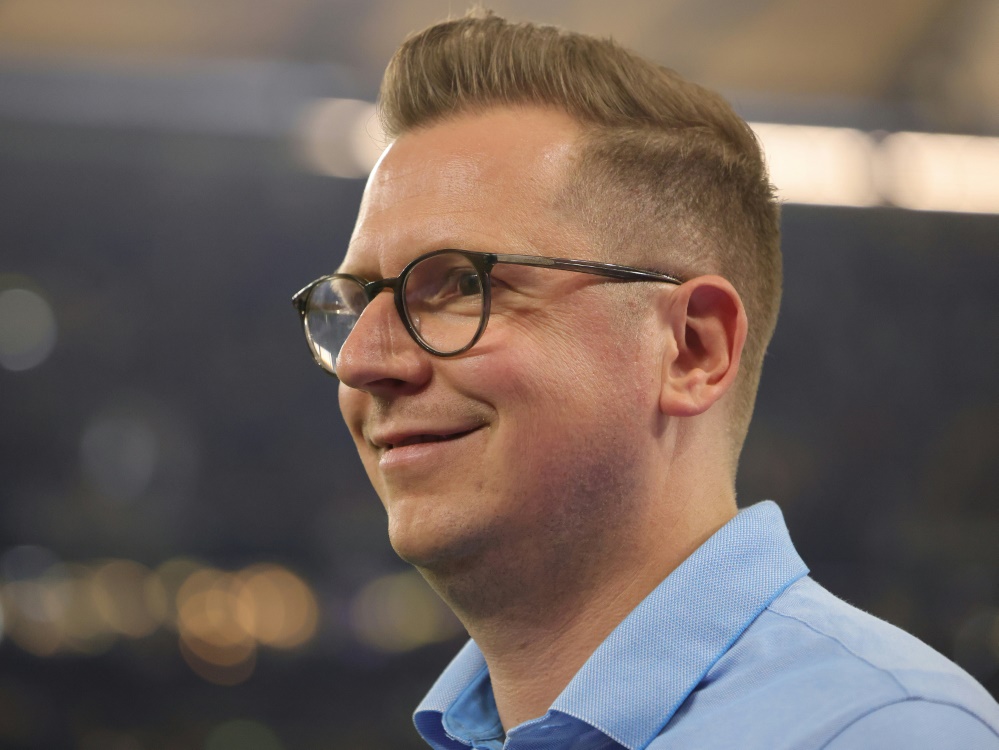 Der Schalker Sportdirektor glaubt an den Aufstieg (Foto: FIRO/FIRO/SID/JÜRGEN FROMME)