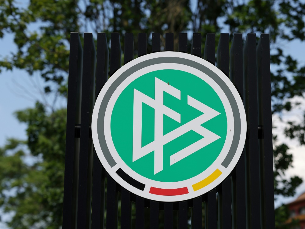 Der DFB ruft ein neues Schiedsrichterprojekt ins Leben (Foto: FIRO/FIRO/SID)