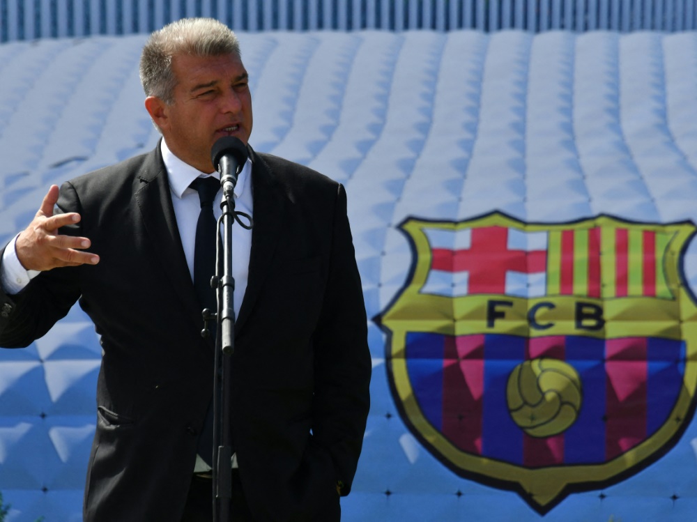 Für den FC Barcelona geht es finanziell bergauf (Foto: AFP/SID/VYACHESLAV OSELEDKO)
