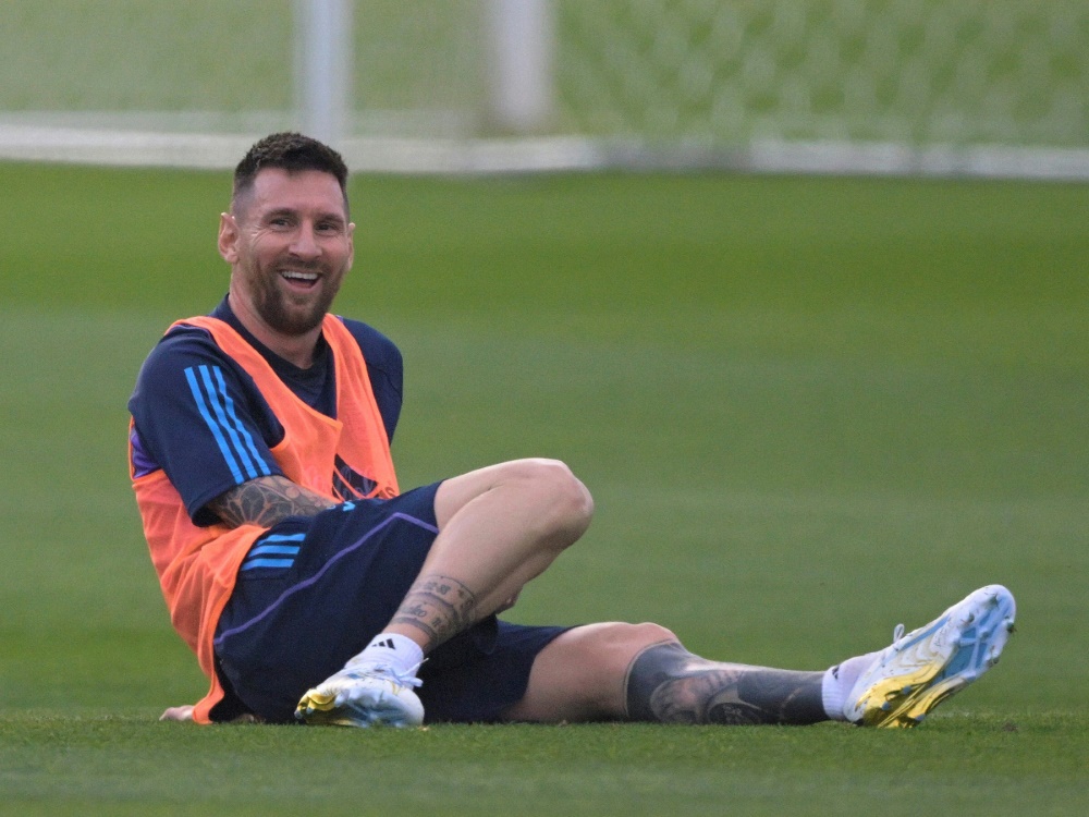 Spielt er oder spielt er nicht? Lionel Messi (Foto: AFP/SID/Juan MABROMATA)