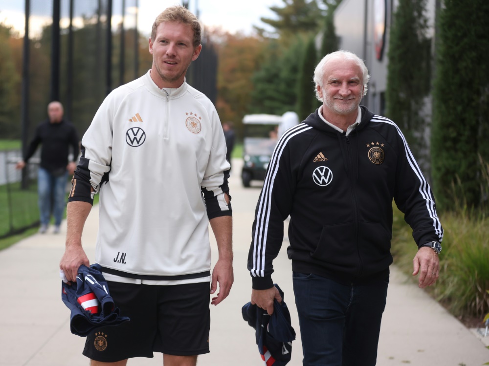 Völler (r.) und Nagelsmann wollen bei der EM überzeugen (Foto: AFP/GETTYIMAGES/SID/ALEX GRIMM)