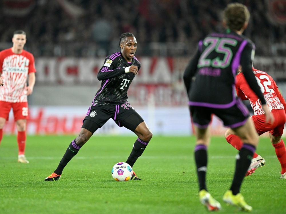 Mathys Tel, hier im Spiel gegen den SC Freiburg. (Foto: AFP/SID/THOMAS KIENZLE)