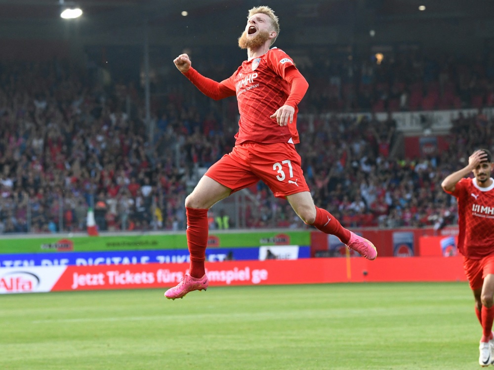 Heidenheims Beste steht vor seinem DFB-Debüt (Foto: AFP/SID/THOMAS KIENZLE)