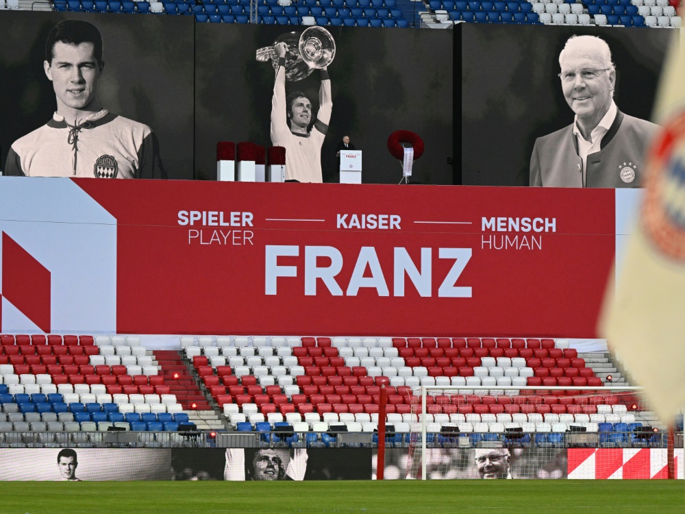Beckenbauer-Gedenken in der Allianz Arena (Foto: AFP/SID/LUKAS BARTH)
