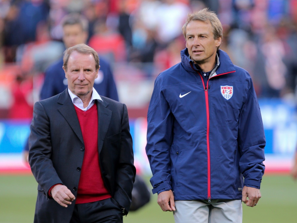 Alte Bekannte: Jürgen Klinsmann (r.) und Berti Vogts (Foto: www.imago-images.de/www.imago-images.de/SID/IMAGO/Kelley L Cox)
