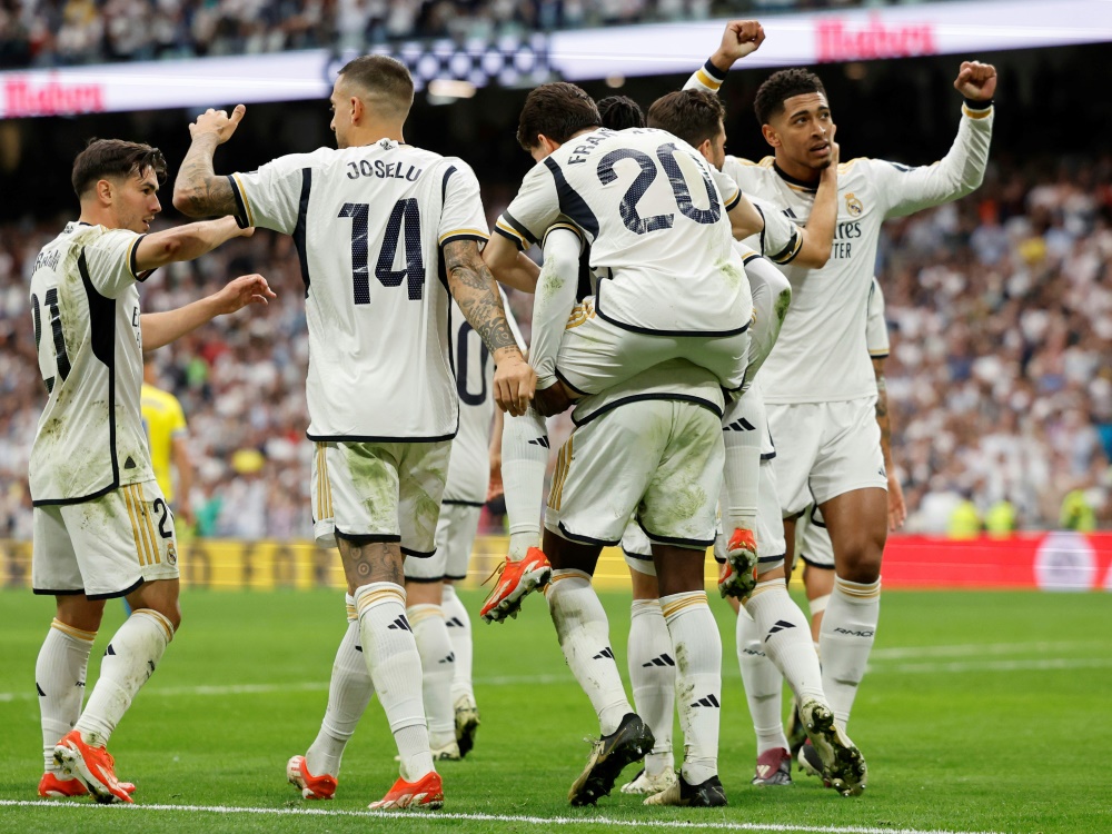 Meister-Jubel: Real Madrid (Foto: AFP/SID/OSCAR DEL POZO)