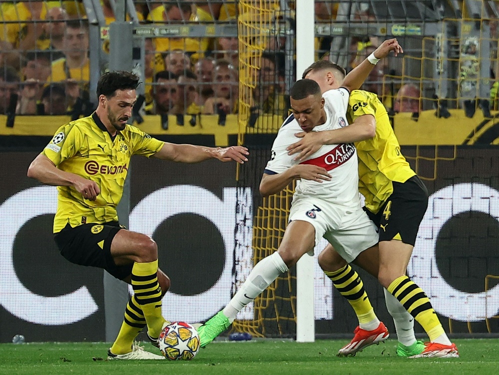 Mats Hummels gegen PSG im Einsatz (Foto: AFP/SID/FRANCK FIFE)